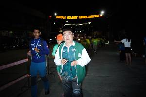 BIB: 898939
                            <button type="button" onclick="openModal(21794484)" class="btn btn-primary btn-sm float-right btn-popup" data-toggle="modal" data-target=".modal-high-quality">
                        <i class="fas fa-shopping-cart"></i> Add to Cart
                    </button>
                                            <button type="button" onclick="isThisMe(21794484, true)" class="btn btn-success btn-sm float-right btn-popup btn-isme hidden" data-toggle="tooltip" data-placement="bottom" title="นี่คือรูปของคุณใช่ไหม คลิกที่นี่เพื่อเอาเข้าอัลบั้ม">
                        <i class="fas fa-plus"></i> Add to album
                    </button>
                    <button type="button" onclick="isThisMe(21794484, false)" class="btn btn-warning btn-sm float-right btn-popup btn-isnotme hidden">
                        <i class="fas fa-ban"></i> Remove from album
                    </button>